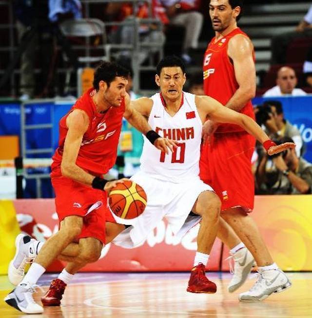 包含经典战役回顾：中国篮球历史上的辉煌瞬间的词条