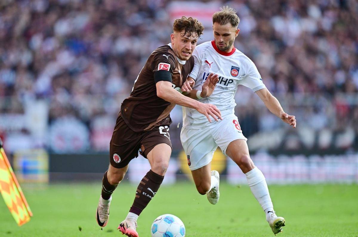 星空在线登录入口-德甲多变战术带来无限可能，精彩场面不断涌现