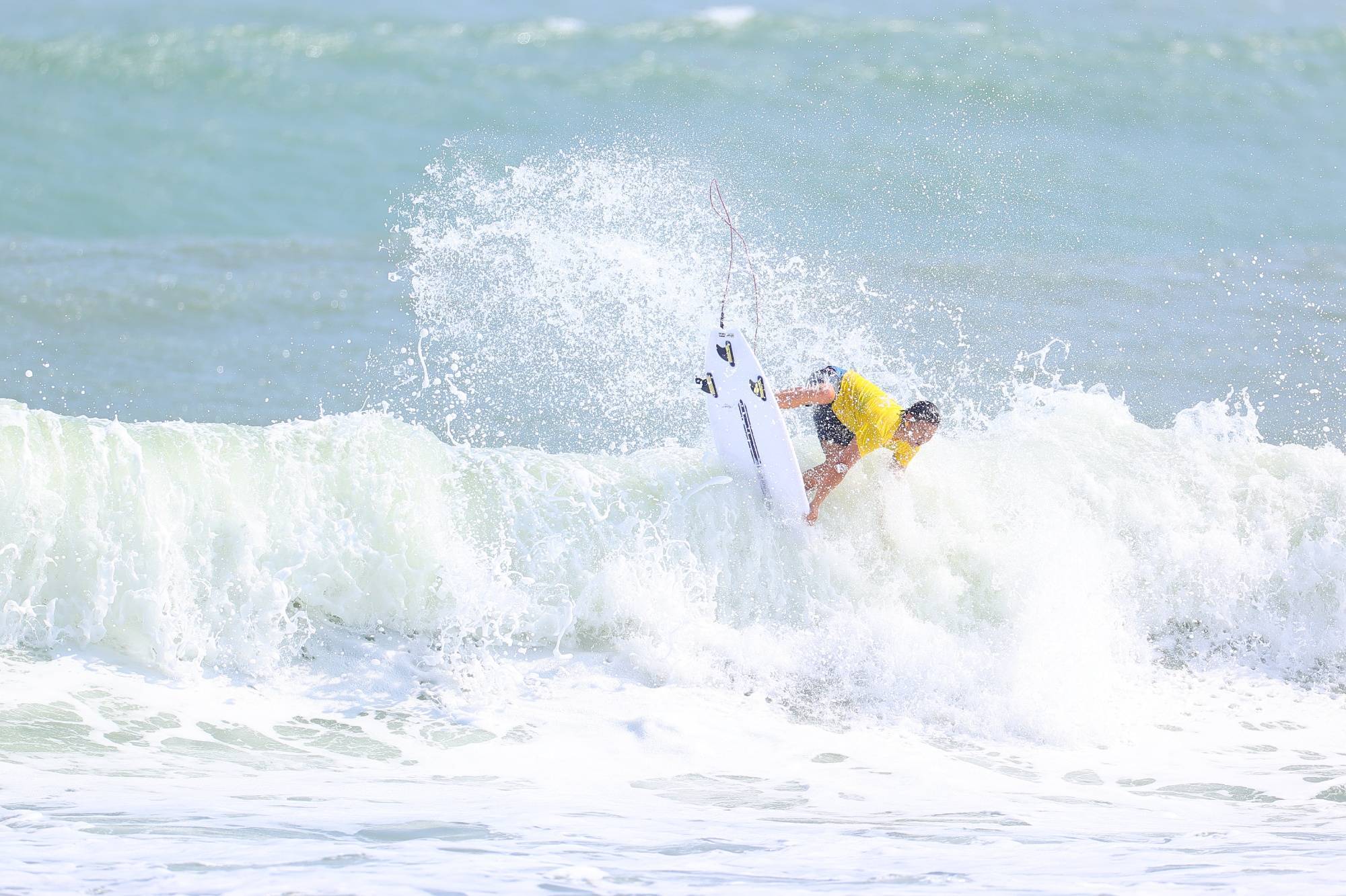 星空电竞在线平台登录入口-包含海滩冲浪训练营，感受浪花上的运动激情的词条